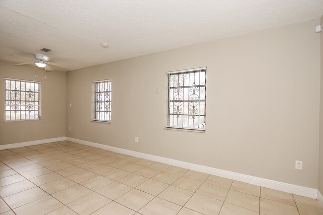 15420 NW 27th Pl
