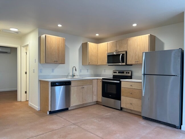 Photo - One bed/One Bath Apartment | Available Now Unit 534 Putnam Ave. #2