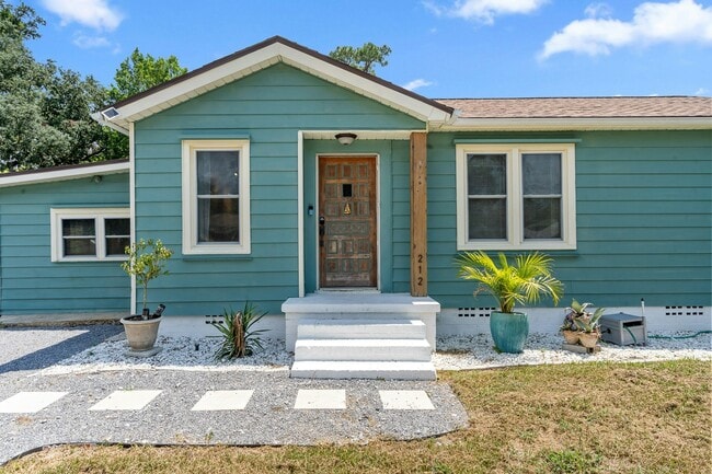 Photo - 212 SE Kalash Rd