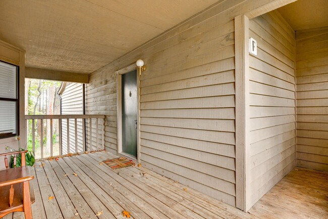 Photo - Beautifully remodeled one bedroom, one bath in Lake Wylie Woods!