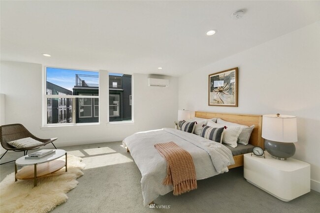 Photo - 3bd/1.75ba Seattle Townhome