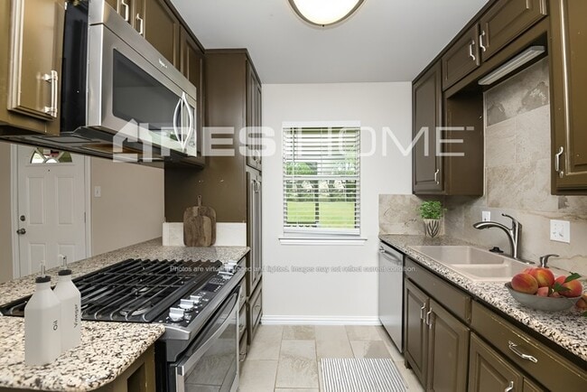Photo - 521 Kemper Ave