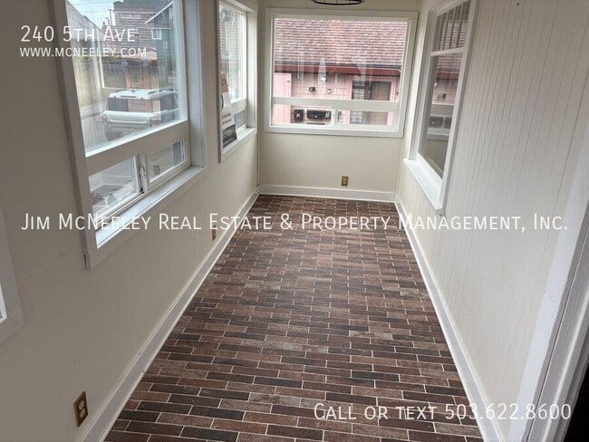 240 5th Ave