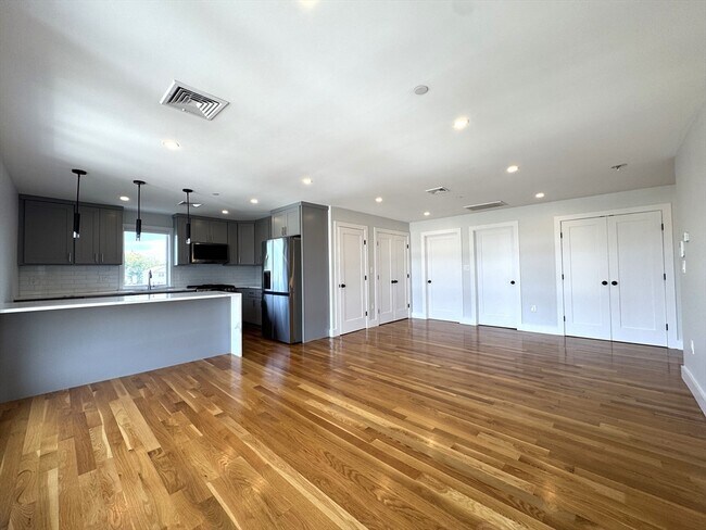 Photo - 39 Rich St Unit 3