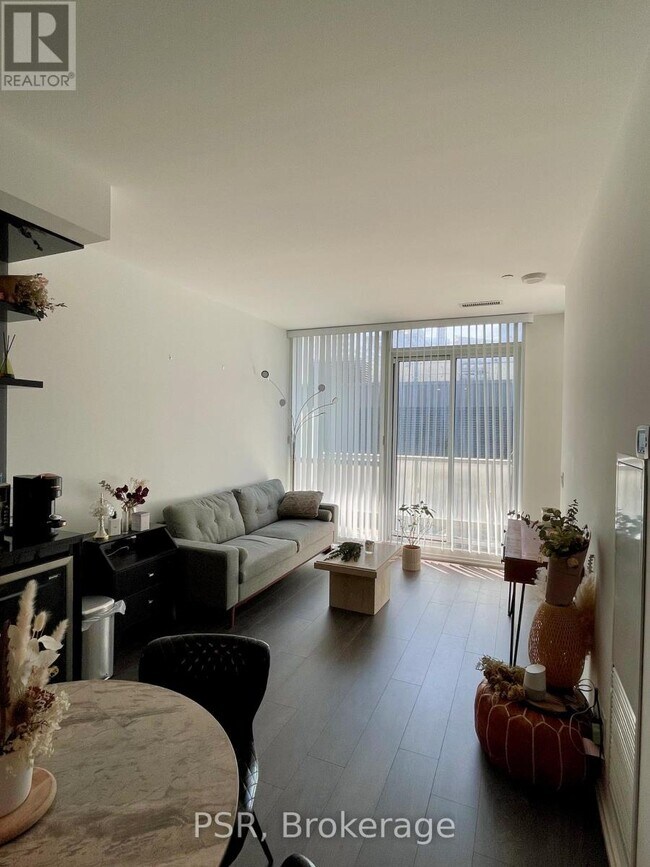 Photo - 70 Temperance St Unité 2707