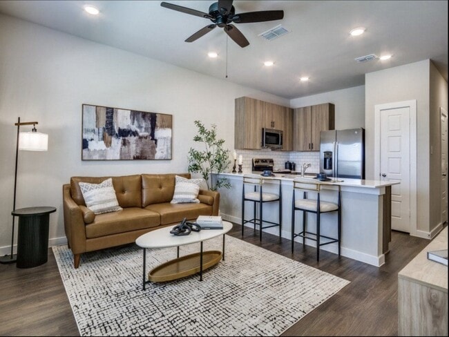 Photo - 1127 Eloise Dr