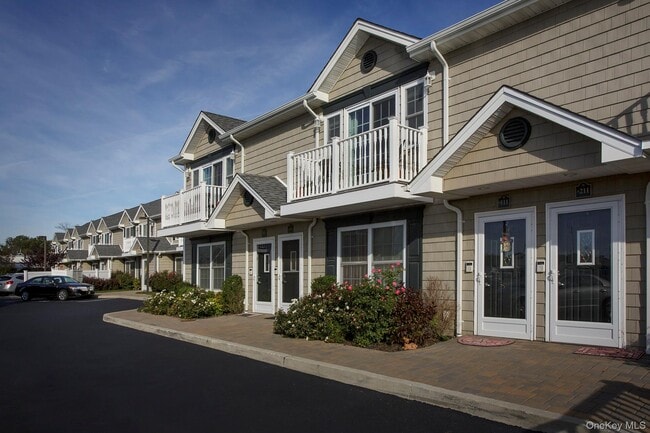 Building Photo - 60 Front St Unit A201