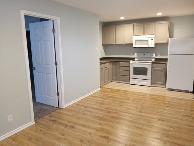 Photo - 513 Wolf St