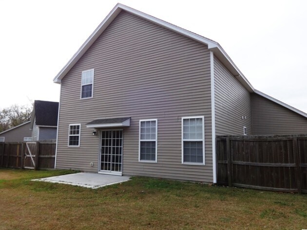 Photo - 2426 Thoreau St