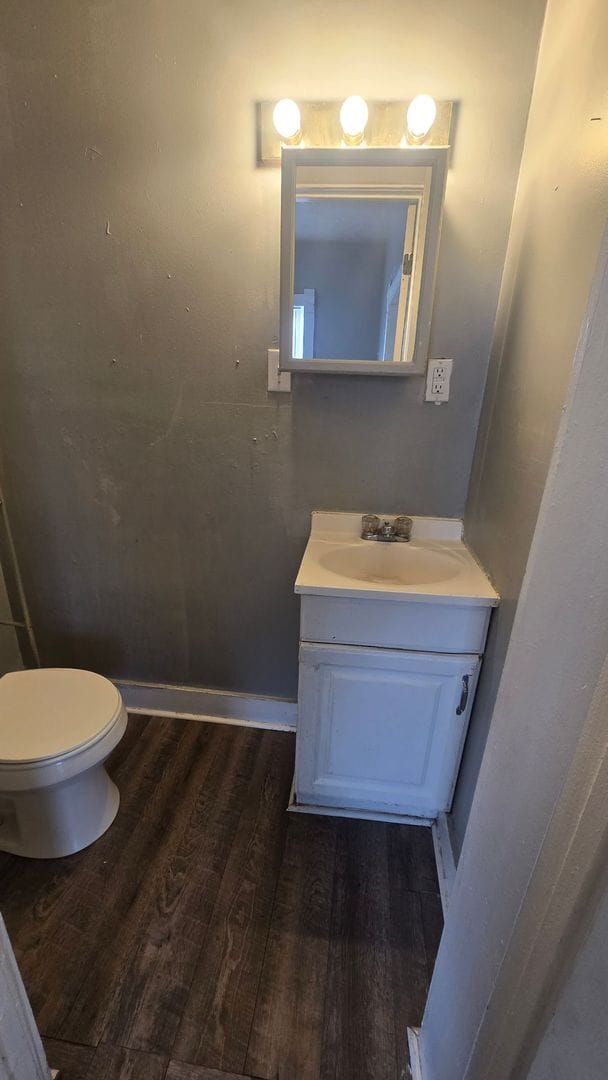 Photo - Spacious 3 Bedroom 1.5 Bath - Downtown!