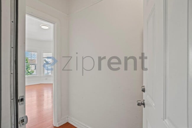 Photo - 1532 8th Ave