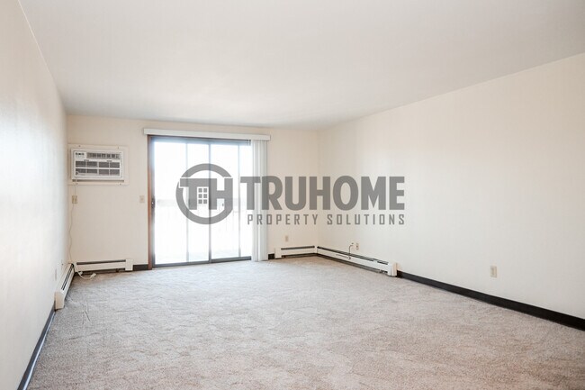 Photo - 715 N 40th St