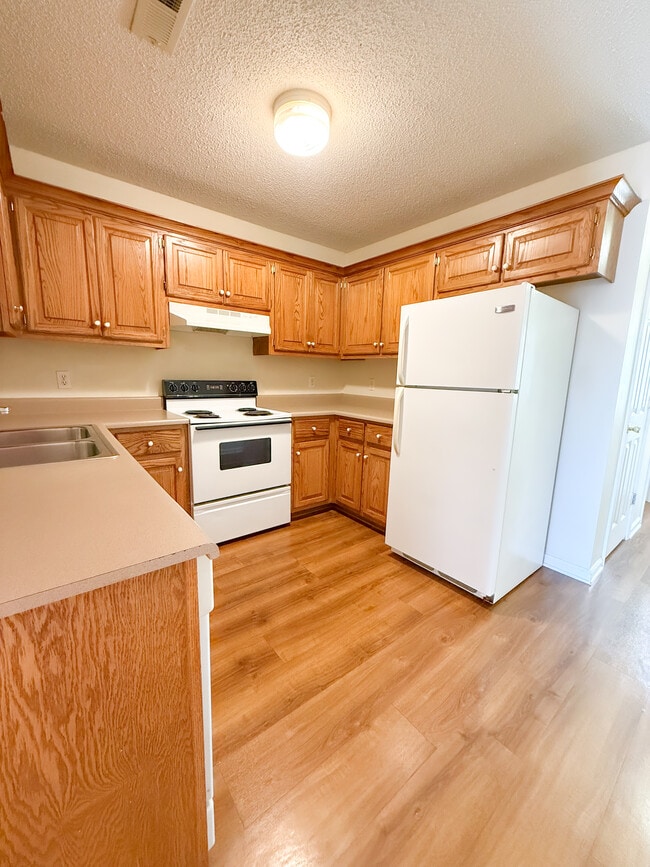 Photo - 412 E Pershing Ave