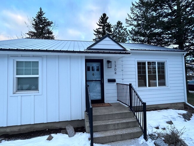 Building Photo - Charming 3 Bedroom, 2 Bath House on the East Side of Kalispell