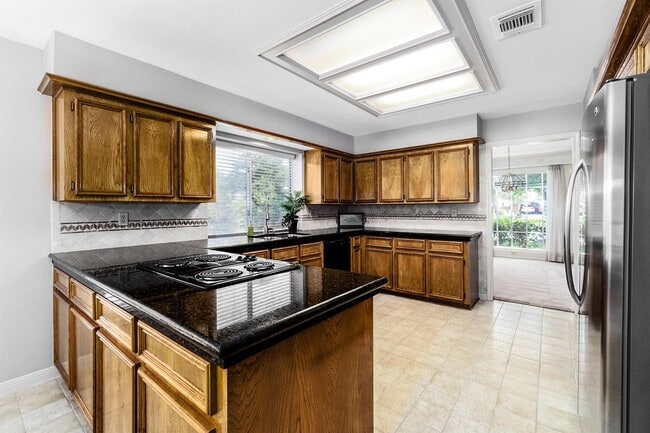 Photo - 15406 Greenleaf Ln