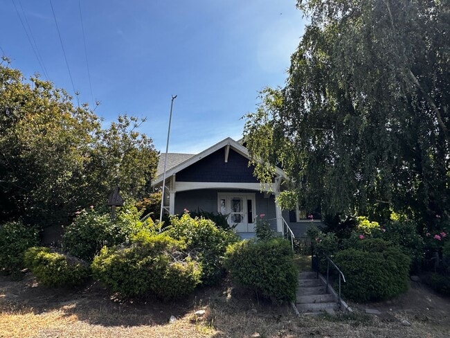Building Photo - Non-Refundable & Security Deposit Total: $... Rental