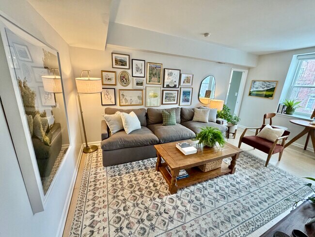 Photo - 1920 S St NW Unidad #305