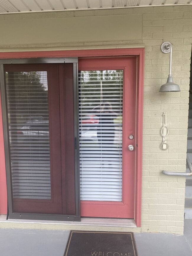 Photo - 1045 E 10th St Unit 1045 E 10th St 106