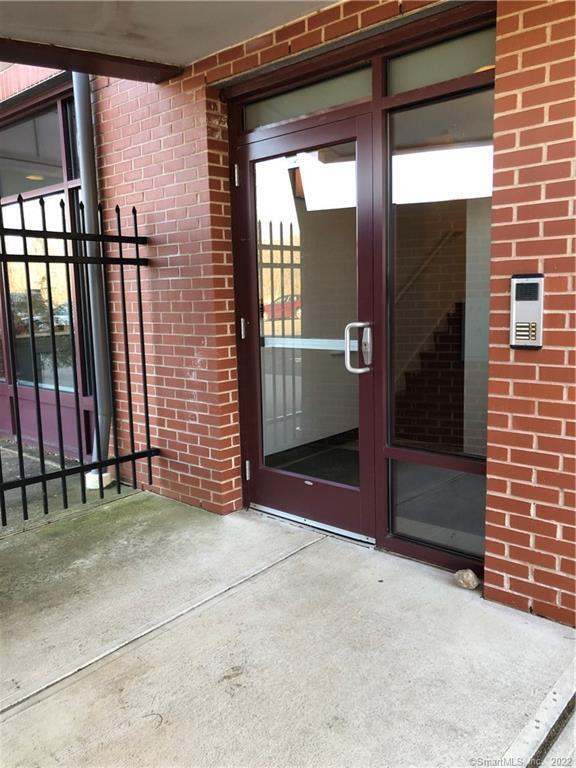 Building Photo - 22 Durham Rd Unit A2