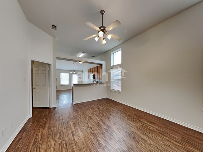 Photo - 9024 Eastwood Ave