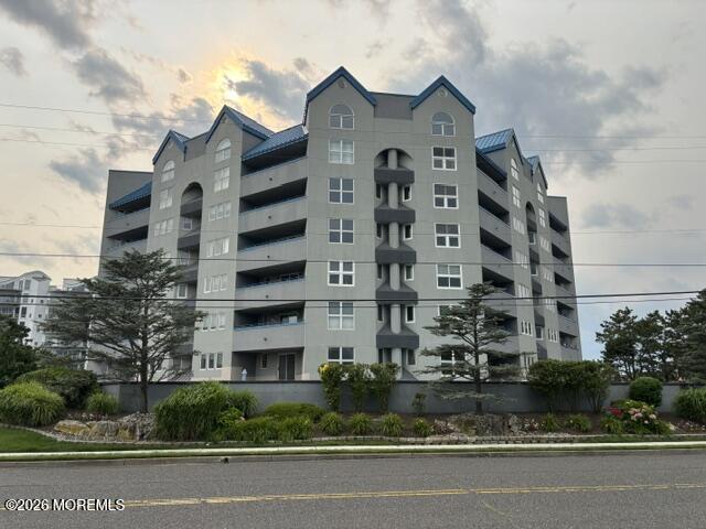 Building Photo - 300 Ocean Ave N Unit D5