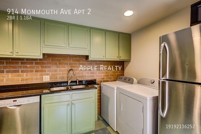 Photo - 914 Monmouth Ave