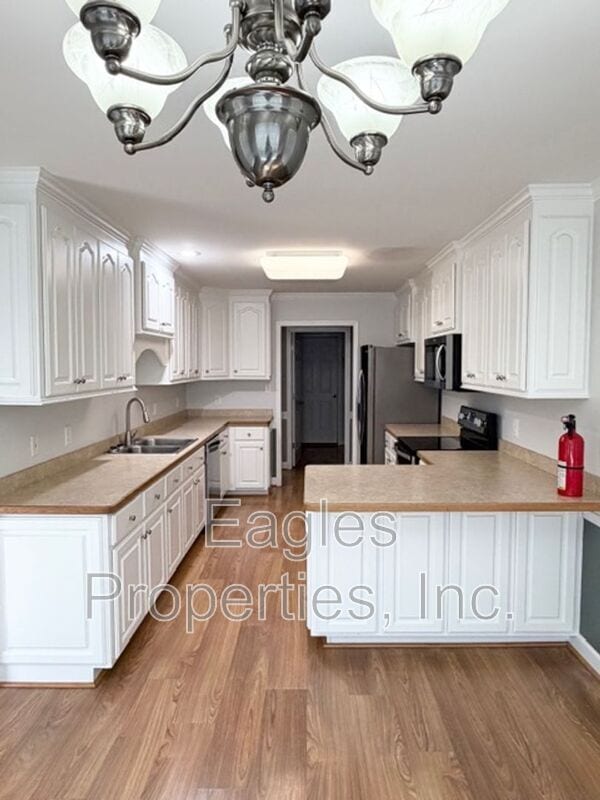Photo - 200 Myrna Dr