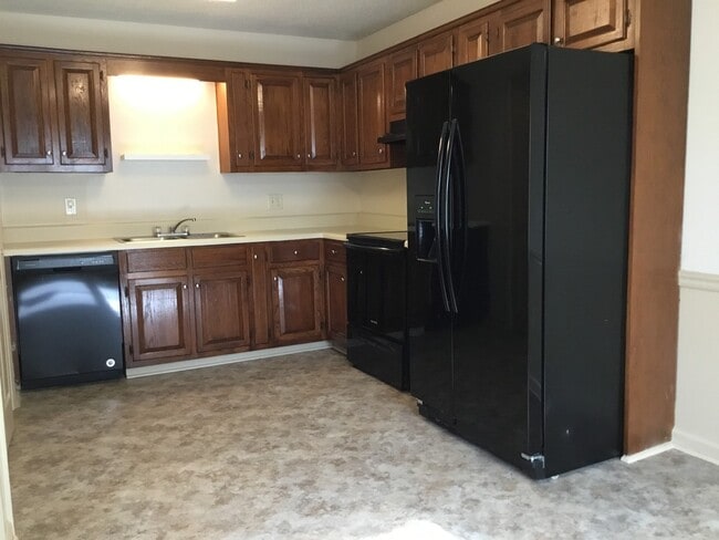 Photo - Newly Renovated - 2 Bedroom / 1 Bath Apartment