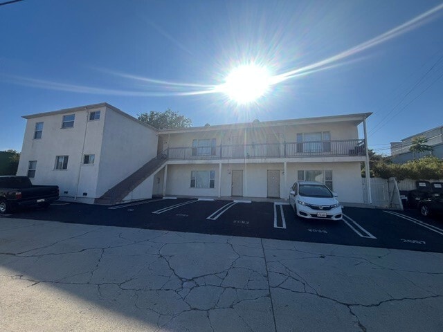 2651 La Cienega Ave/ 8501 Hargis St