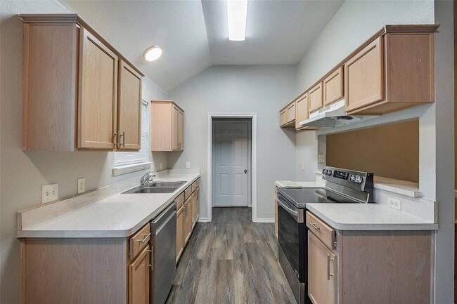 Photo - 3205 Carverly Ave