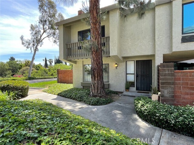 Photo - 1629 Sherwood Village Cir Townhome