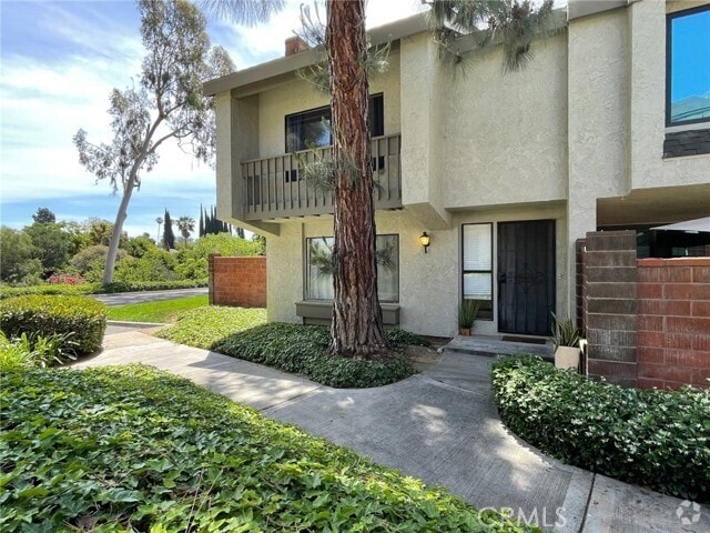 Building Photo - 1629 Sherwood Village Cir Rental
