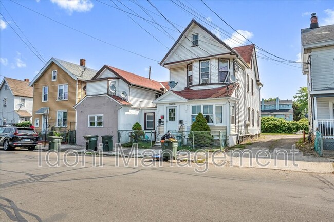 990-998 Pembroke st 1st fl far left - 990-998 Pembroke st 1st fl far left