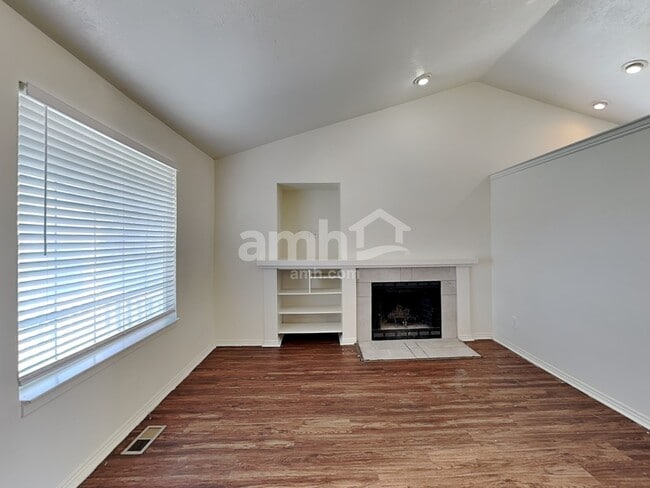 Photo - 3328 Celebration Dr