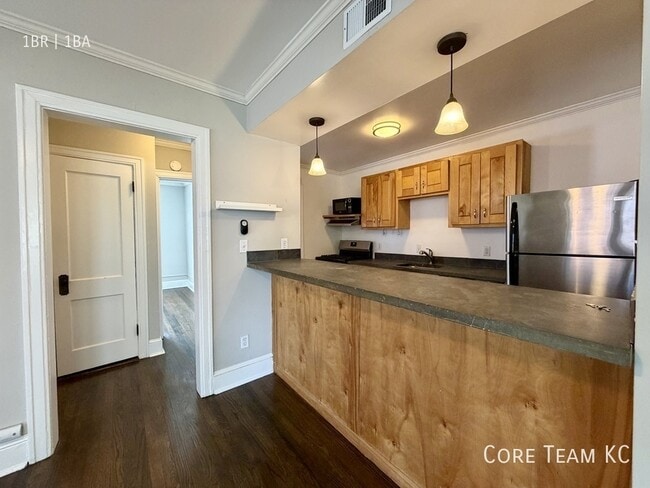 Photo - 217 E 46th St Unit 221-3E