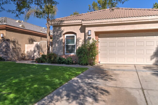 29578 W Laguna Dr