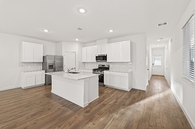 Photo - 3551 Shearwater St