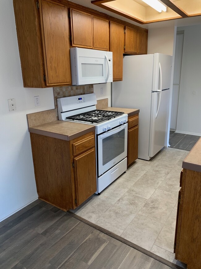 Photo - President Apts