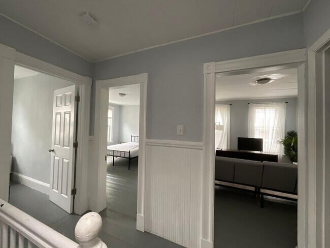 8 7th St Unit 1