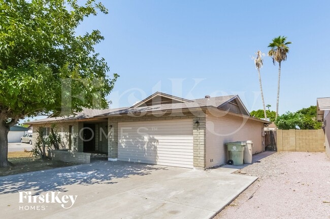 Photo - 10612 N 47th Dr