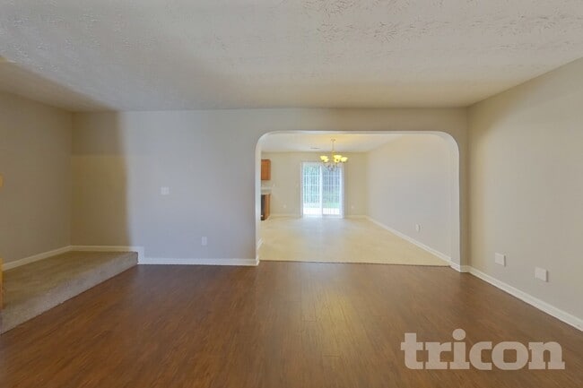 Photo - 741 Georgetown Ln