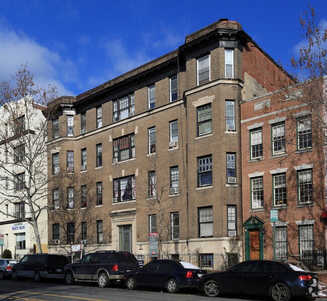 Photo - 3115 Mt Pleasant St NW