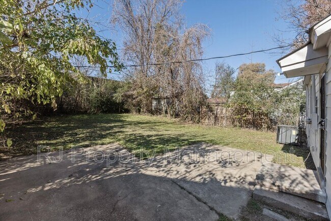 Photo - 1779 Preston St