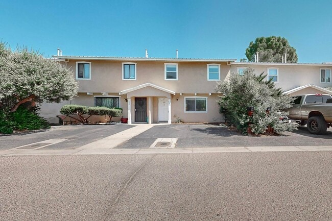 Photo - Cozy 3 Bedroom 1.5 Bathroom In NW Albuquer...