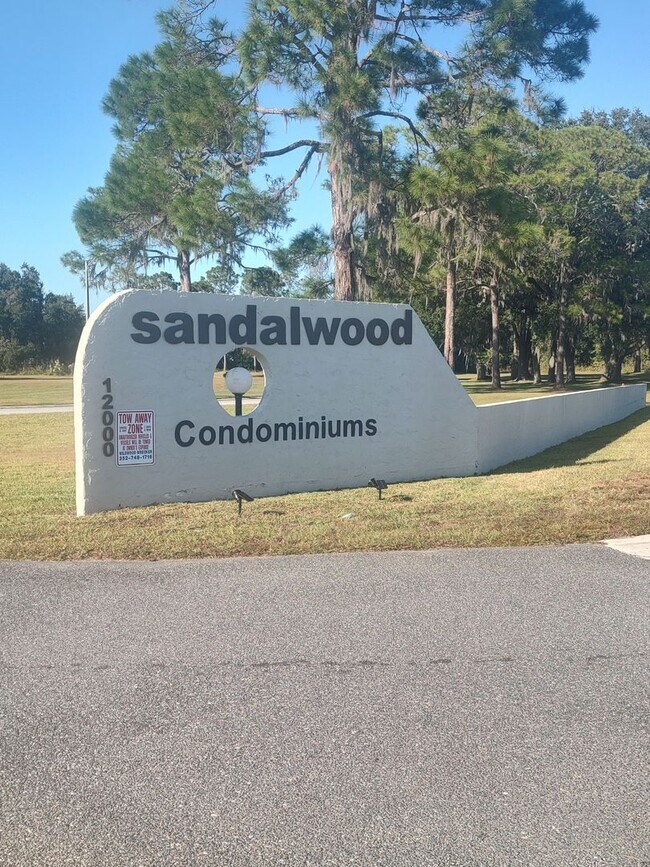 Photo - 12201 Sandalwood Dr Apartamento Unidad 12201 Sandalwood Drive