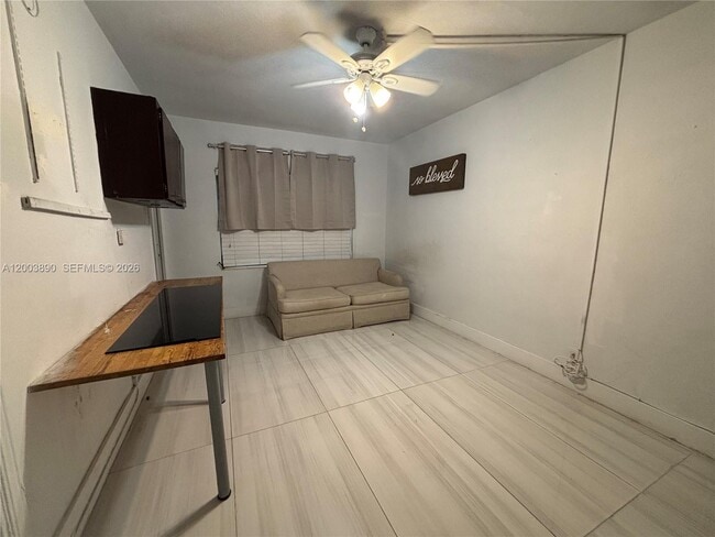 Photo - 250 SE Park St Unit 3