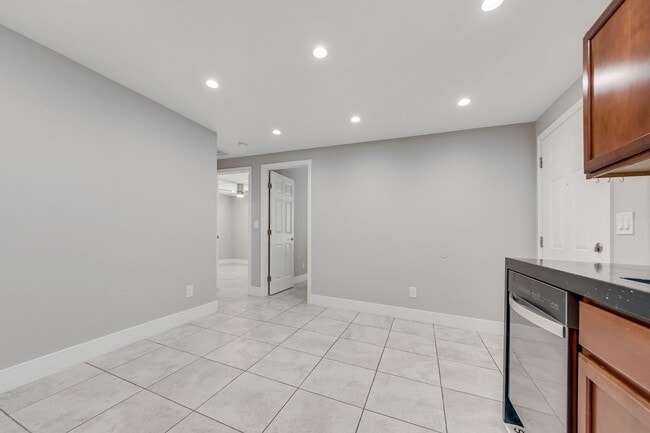Photo - Move-In Ready Two-Bedroom with Modern Finishes & Stainless-Steel Appliances Unit Bassler - 2318  A