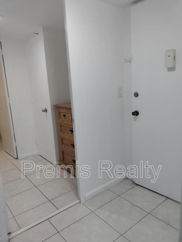 Photo - 880 Mandalay Ave