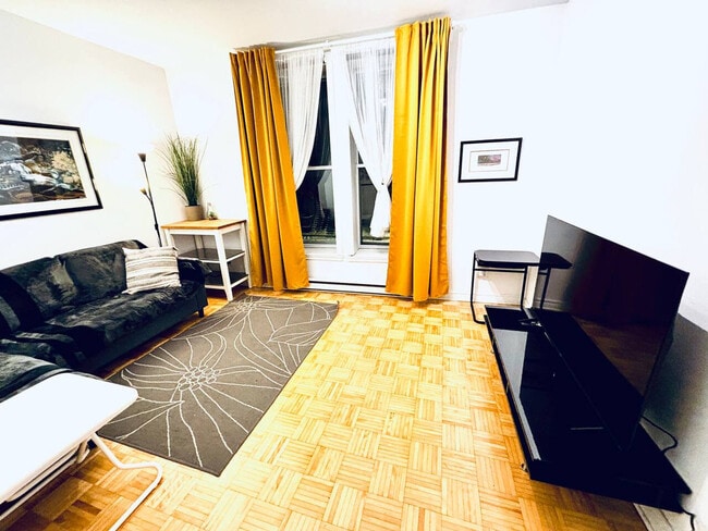 Photo - 4846 Rue Sainte-Catherine E Unit ID1228881P