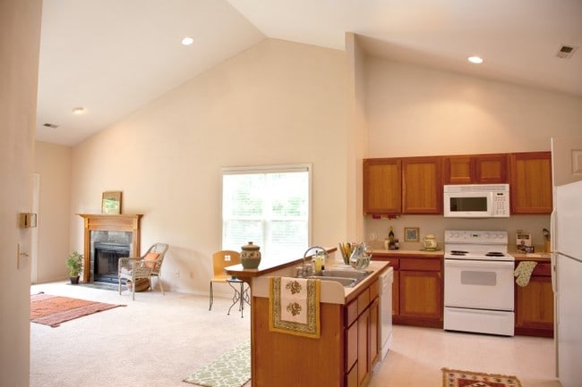 Open-concept living (Hawthorn)